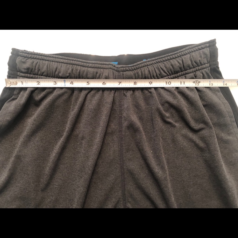 NIKE Dri-Fit Charcoal w/Blk side panel Shorts (M) - Picture 5 of 8